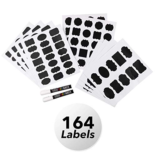 164 etiquetas de pizarra de PVC de alta calidad con un acabado premium. Organiza tu cocina, despensa, nevera u oficina. Ideal para etiquetar tarros o botellas.