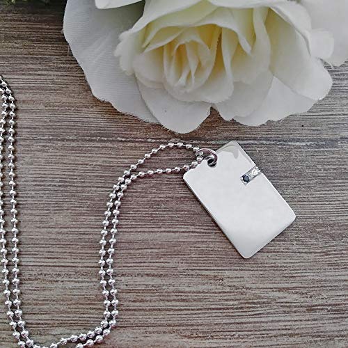Collar para hombre con placa de plata 925, diamantes naturales y grabado en la parte trasera.