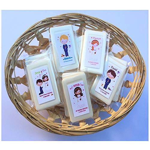 Detalles y Recuerdos de Primera Comunión Para Invitados - Jabones Personalizados de Té Verde - Un Original Regalo Para Amigos y Familiare- 50 Jaboncitos Personalizados y Dos Cestos.