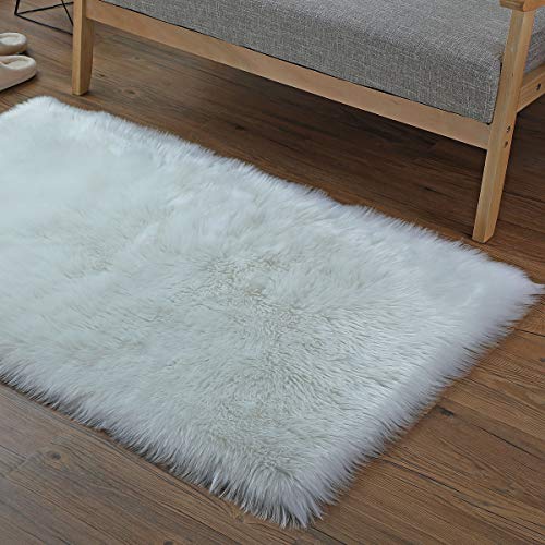 Falso Piel de carnero Vellón Alfombra,HEQUN Elegante De Pelo Largo Mullida Excelente piel Sintética de calidad Alfombra de Lana (Blanco, 60×90CM)