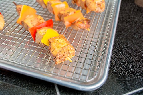 KITCHENATICS Aluminio Bandeja para Asar y Hornear con Acero Inoxidable Rejilla de Alambre: Bandeja para Horno con Rejilla de Enfriamiento - 24,4 x 33 cm