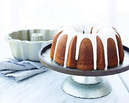 Nordicware 50037 - Molde para repostería, diseño Jubiläums-Bundt, color plateado