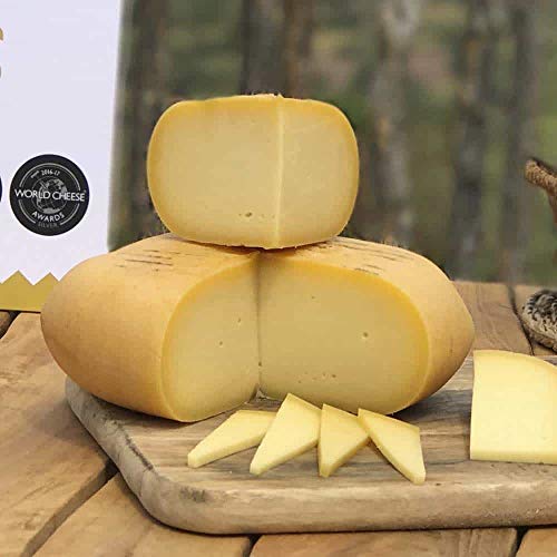 QUESO MAHÓN MENORCA SON VIVES (LECHE DE VACA MENORQUINA & FRISONA) De 2-4 meses de maduración aprox. (SEMICURADO, MEDIA PIEZA 1/2)