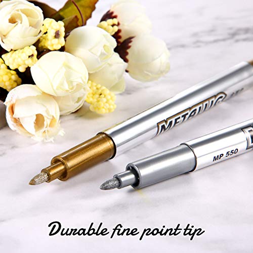 Rotuladores Metálicos Dorados y Plateados, Marcadores Permanentes Metálicos Adecuados para Tarjetas Escritura Firma Letras Plumas Metálicas Pintura (Dorado y Plateado, 1,5 mm 4 Plumas)