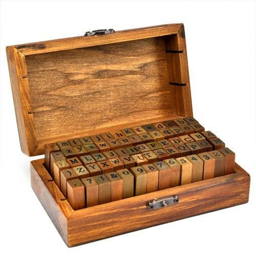 Yaheetech 70 Piezas Sellos de Letras Alfabeto Sello Número con Caja de Madera Sellos de Goma