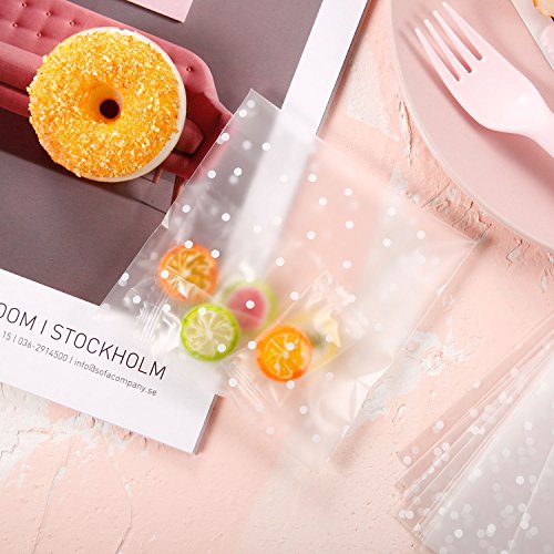 300 Piezas de Bolsa Autoadhesiva Bolsa de Galletas Bolsa de Favores de Fiesta Bolsa de Puntos Lunares Blancos de Chocolates Dulces Regalo (3,9 x 3,9 Pulgadas)