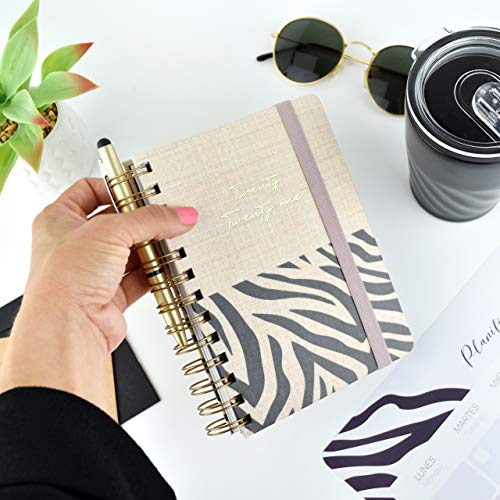 Agenda 2021 Laia- Semana Vista - 224 Páginas - Tamaño A6-12,5 x 17 cm - Takenote Agendas