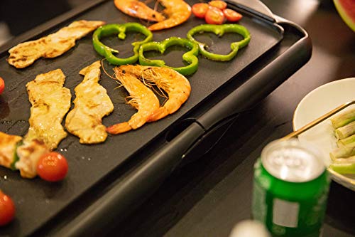 Family Care Plancha de Cocina Eléctrica para Asar todo Tipo de Alimentos de Manera Sana y Fácil. Potencia de 2000 W y Superficie de Cocción de 1250 cm2. Dimensiones: 48x26 cm