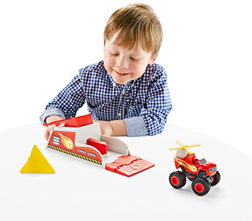 Fisher Price CGK15 /CGK17 - Blaze con plataforma de lanzamiento