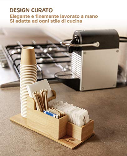 FMC Organizador Accesorios de Café - Dispensador para Azucarillos, Té, Cápsulas, Agitadores, Vasos y Servilletas - Ideal para Oficina o Cocina - Antideslizante, Fabricado en Bambú