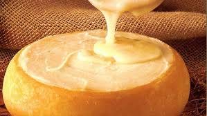 GRAN TAJO torta del casar queso a base de leche cruda de oveja pieza 650 gr