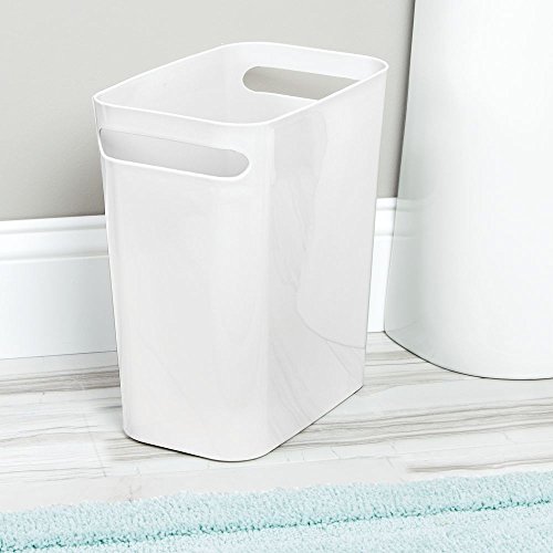 iDesign Cubo de basura con asas, papelera pequeña de plástico con capacidad para 9,5 litros, moderna papelera de cocina, baño y oficina, blanco