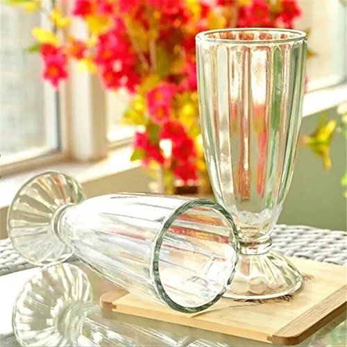 Jugo Cóctel De Cristal Partido De La Barra Espesado De Cristal Taza De Té Postre Taza De La Bebida Ensalada Copa Copa Copa De Helado Batido Copa