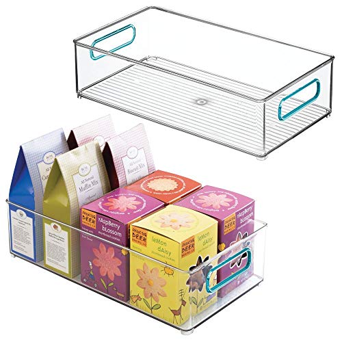 mDesign Juego de 2 cajas organizadoras con asas – Organizador de frigorífico para almacenar alimentos – Contenedor de plástico sin BPA para los armarios de la cocina o la nevera – transparente/azul