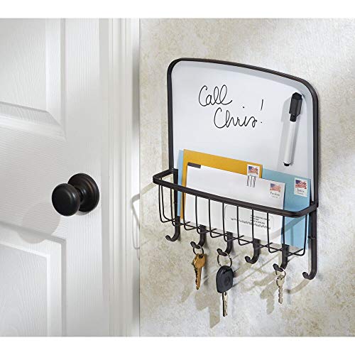 mDesign Organizador de llaves – Portallaves de pared con bandeja para correspondencia y pizzara para escribir – Organizador de cartas para recibidor, cocina, etc. – bronce