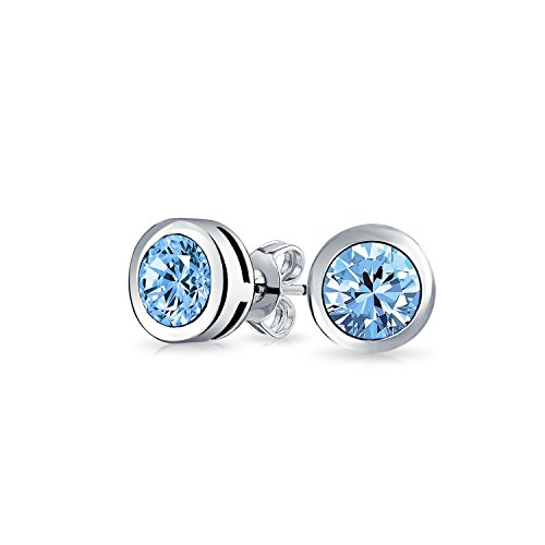 Minimalista .75Ct Diminutos Moldura Redonda Azul Londres Solitario AAA Pendiente Boton Simulado Plata Topacio Plata 925