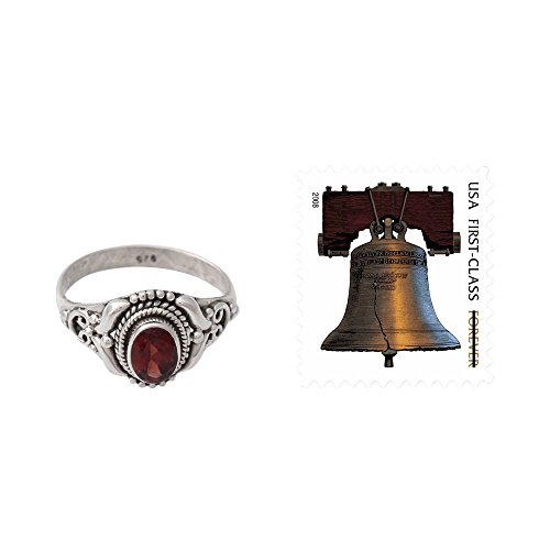NOVICA Mujeres Granate esterlina Anillo de cóctel de Plata 'romántica Tradicional' 9