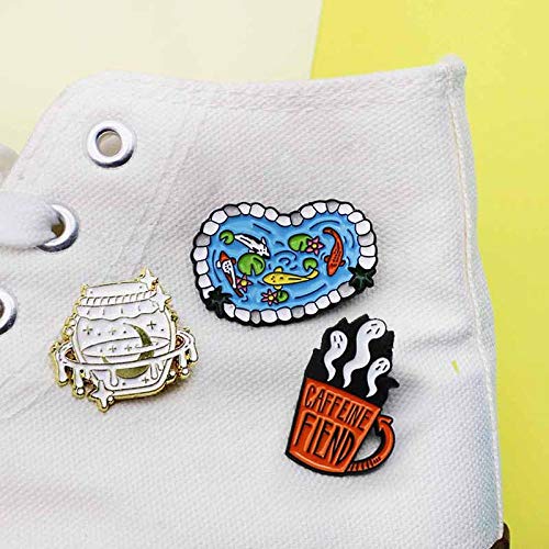 Para Mujer Broches Piscina De Dibujos Animados Taza De Café Fantasma Tarro De Barro Mágico Alfileres De Esmalte Insignias Tanque De Peces Taza De Cafeína Fiend Estrellas Luna Tarro Mágico Jewelry-Sty