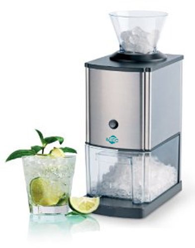 4050 BETEC - Picadora de hielo eléctrico Picadora de hielo • Picahielo • 15 kg / h • Recipiente de 3,5 L (unos 1,75 kg) para el hielo • Embudo de llenado • Interruptor de seguridad • Antideslizante • Plateado