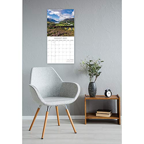 Calendario de pared mensual 2021 de The Gifted Stationery – Escocia. 30,4 x 30,4 cm, calendario de 16 meses de calidad premium para el hogar y la oficina con espacio para cumpleaños y notas