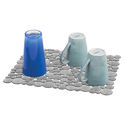 iDesign Alfombrilla escurreplatos para fregadero, rejilla de plástico de tamaño grande, tapete protector para fregaderos de acero inoxidable y cerámica, gris