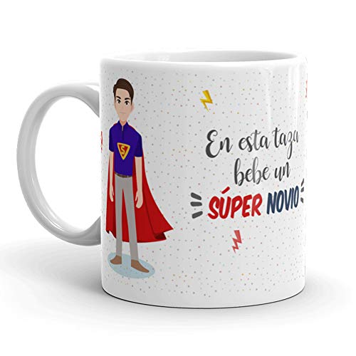 Kembilove Taza de Café para Novio – Aquí Bebe un Super Novio – Taza de Desayuno para Familia – Regalo Original para Familiares, Navidad, Aniversarios – Taza de Cerámica de 350 ml