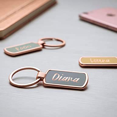 Llavero PERSONALIZDO Vintage Metal Rose Gold (Color del Fondo Azul) • Llaveros Personalizados con Nombre o Texto que desees • Llaveros Originales Ideales para cualquier Regalo Sencillo y Moderno
