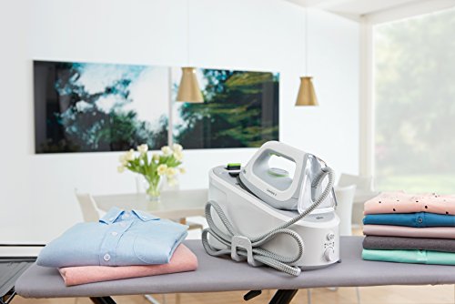 Braun IS3022WH Carestyle 3 - Centro de planchado, 2400 w, depósito 2 litros, suela eloxal 3d, blanco/verde