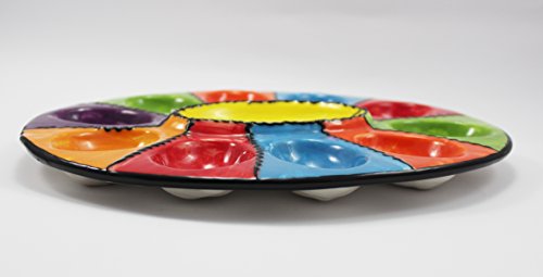 Plato de huevos de cerámica pintado a mano. Modelo estival. Medidas 29cm x 22,5cm Artesanal 10 huevos