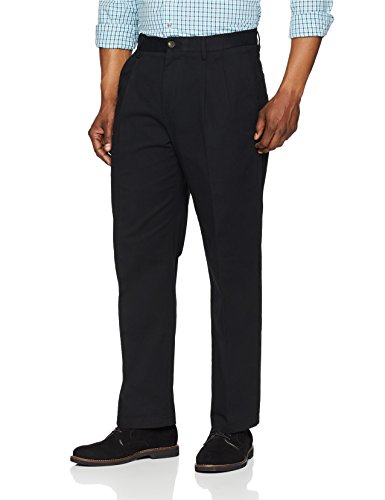 Amazon Essentials Classic-Fit Wrinkle-Resistant Pleated Chino Pant Pantalones, Negro (True Black), W33/L30 (Talla del fabricante: 33W x 30L)