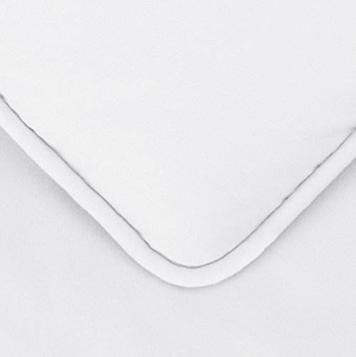 AmazonBasics - Juego de cama con colcha fruncida en pellizco, 155 x 220 cm, Blanco