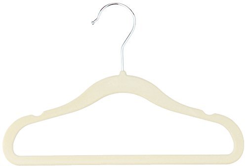 AmazonBasics - Perchas infantiles de terciopelo - Paquete de 50, Beige