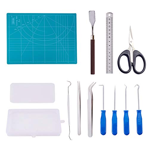 BENECREAT 12PCS Herramientas de Deshierbe de Vinilo de Precision de Acero Inoxidable Herramientas Cricut Incluyendo Tijera, Pinzas, Escardadores, Raspador, Espatula,Regla, Contenedor