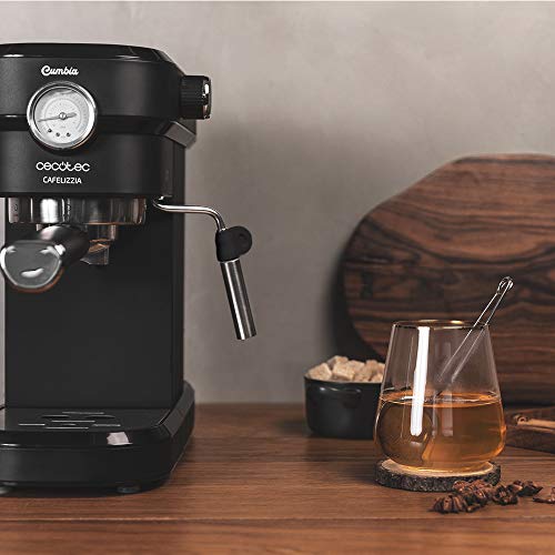 Cecotec Cafetera Espresso Cafelizzia 790 Black Pro. 1350 Potencia máx, Sistema de rápido Calentamiento, 20 Bares, manometro, Modo Auto para 1o 2 cafés, vaporizador orientable