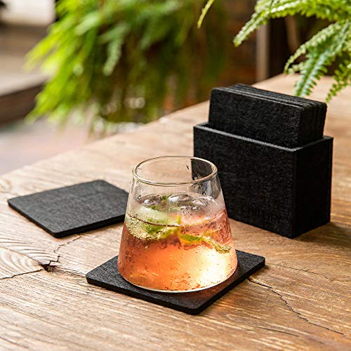 chillify – Juego de 8 Posavasos de diseño en Fieltro con Caja de Almacenamiento – Lavables, absorbentes, Antideslizantes y Resistentes al Calor – Protección de Mesa – Cuadrados, 10 x 10 cm, Negros