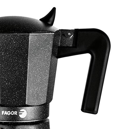Fagor Tiramisu. La cafetera Tiramisu está Fabricada en Aluminio Extra Grueso. Pomo y Mangos ergonómicos Fabricados en Nylon Muy Resistente Toque Frio. Junta Silicona de Gran Durabilidad (9 Tazas)