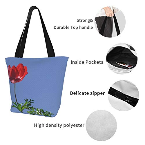 Flor de anémona roja contra un cielo azul claro Bolsas de tela reutilizables para compras de comestibles, bolsas de moda para manualidades, diseños creativos