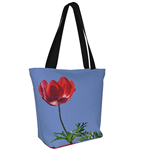 Flor de anémona roja contra un cielo azul claro Bolsas de tela reutilizables para compras de comestibles, bolsas de moda para manualidades, diseños creativos