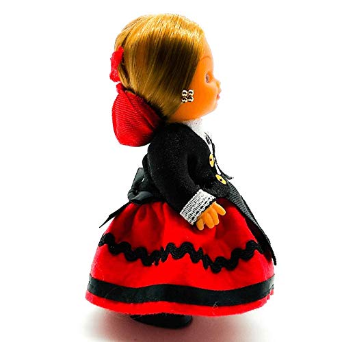Folk Artesanía Muñeca Regional colección de 15 cm con Vestido típico Montañesa Cantabria España.