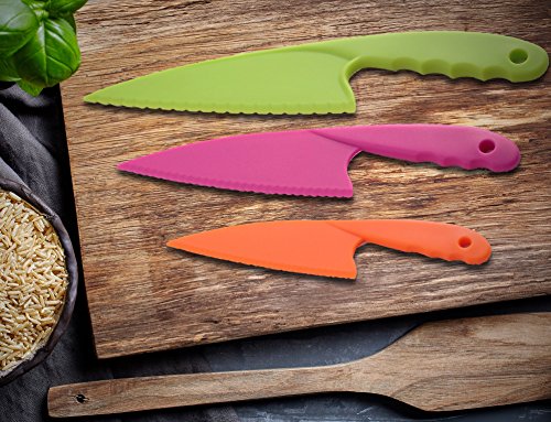 GarMills Set de Cuchillos para Niños, 3 Unidades en 3 Colores, para Niños, Cuchillos de Cocina Seguros de Nailon, con Tabla de Picar de Plástico, Set de 4, para Pan, Lechuga o Ensalada.