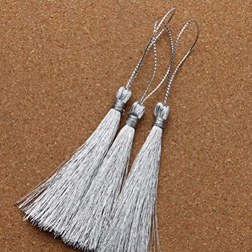 HEALLILY 30 Piezas Mini Borlas de Seda Borlas Hechas a Mano Borlas de Marcadores para Hacer Joyas Recuerdos de Fiesta Favores DIY Craft (Dorado Y Plateado)