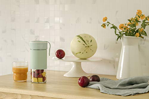 IKOHS Shaky - Licuadora Portátil, Mini Batidora Personal para Batidos y Smoothies, USB Recargable, 80W, 350 ml, Libre de BPA, 6 Cuchillas, Juicer Smoothie Maker, Batidoras de Vaso Individuales