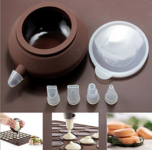 Kit para macarons, Bandeja de horno/molde de silicona + 1 dispensador + 3 boquillas, color marrón by CASCACAVELLE