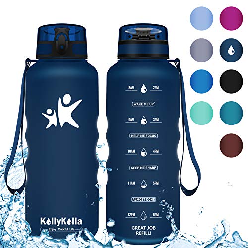 KollyKolla Botella Agua Sin BPA Deportes -1.5L, Reutilizables Ecológica Tritan Plástico, Bebidas Botellas con Filtro & Marcador de Tiempo, para Cámping, Tapa Abatible de 1 Clic, Azul Oscuro Mate