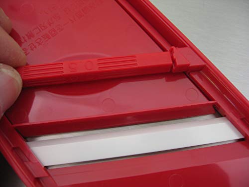 KYOCERA CSN -202-RD - Mandolina para Cocina (Grosor Regulable de 0,5 a 3 mm, Hoja de cerámica, Rojo, 27,8 x 4,8 x 9,2 cm)