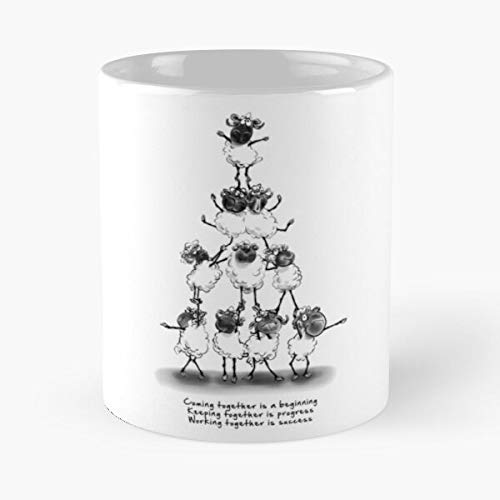 Lamb Cute Farming Sheep Farm Pyramid Teamwork Lambs La Mejor Taza de café de cerámica Blanca de 11 oz