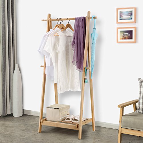 LANGRIA Perchero de Pie Plegable de Bambú con 4 Ganchos Laterales y para Secar la Ropa Estante Inferior con Espacio Extra para Zapatos Diseño Forma de A, Color Natural de Bambú