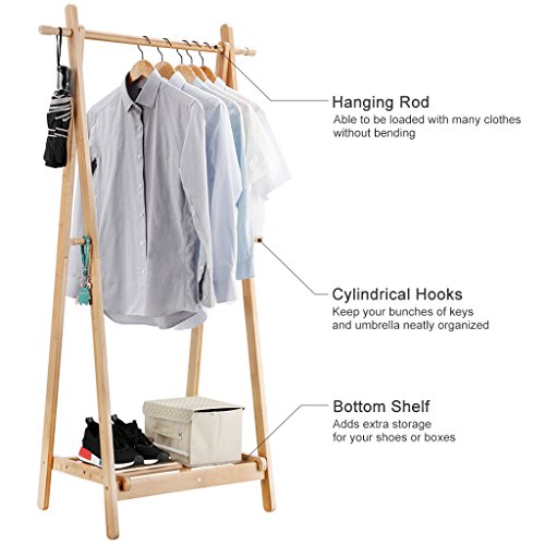 LANGRIA Perchero de Pie Plegable de Bambú con 4 Ganchos Laterales y para Secar la Ropa Estante Inferior con Espacio Extra para Zapatos Diseño Forma de A, Color Natural de Bambú
