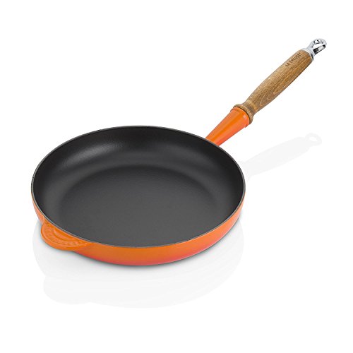Le Creuset Sartén de hierro fundido con mango de madera, Redonda, diametro 24 cm, Apto para todas las fuentes de calor, incluye inducción, Volcánico