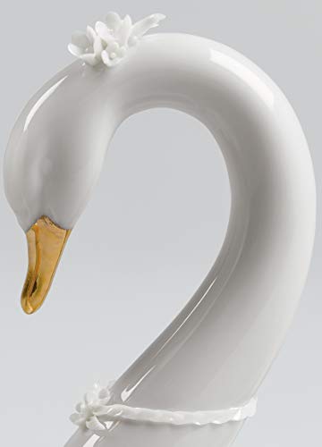 LLADRÓ Figura Cisnes Corazón Blanco. Lustre Dorado. Figura Cisne de Porcelana.